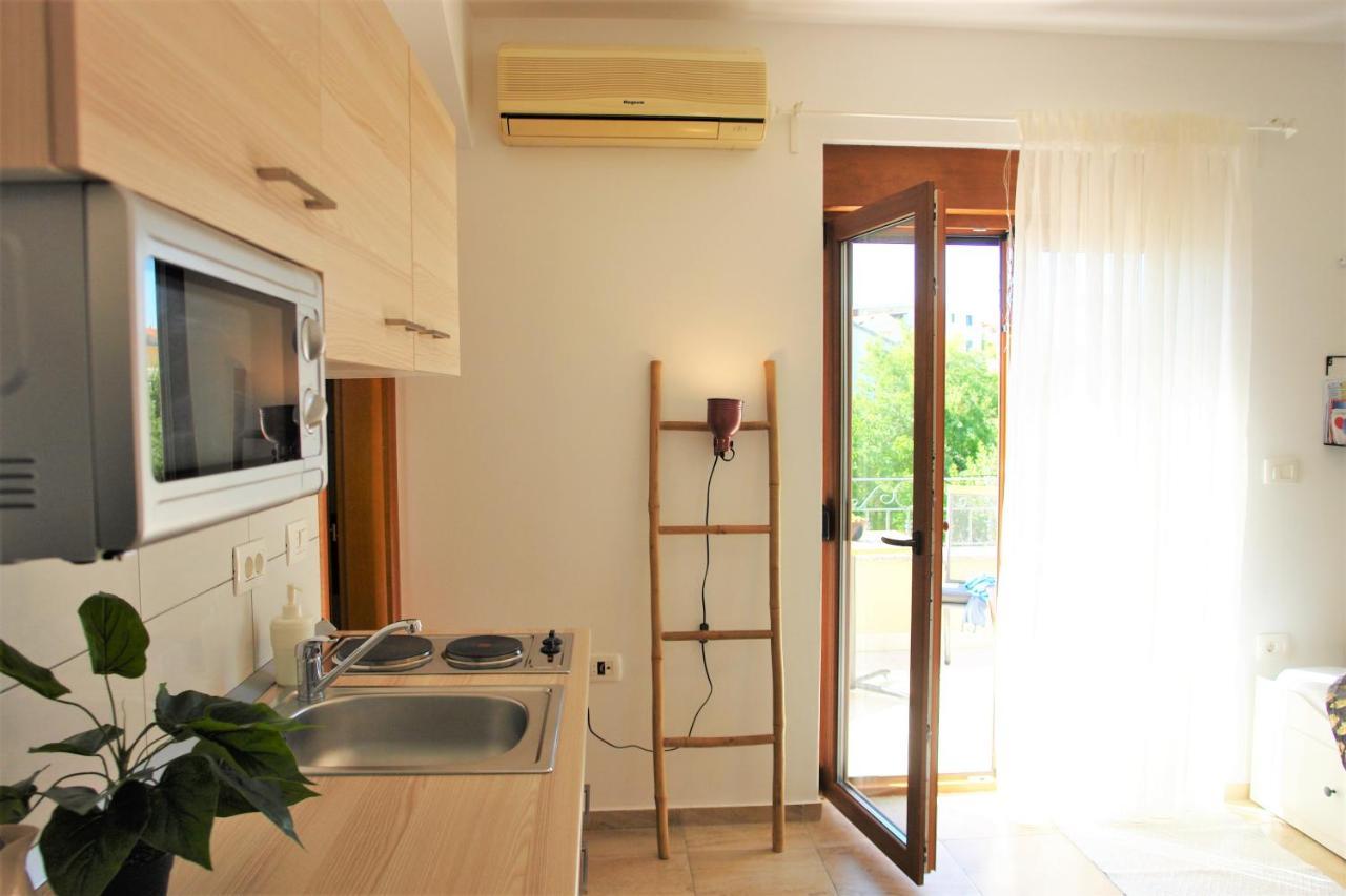 Iva Apartmani Vodice Exterior photo