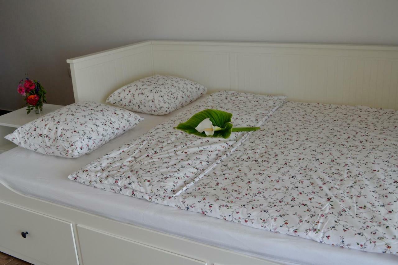 Iva Apartmani Vodice Exterior photo