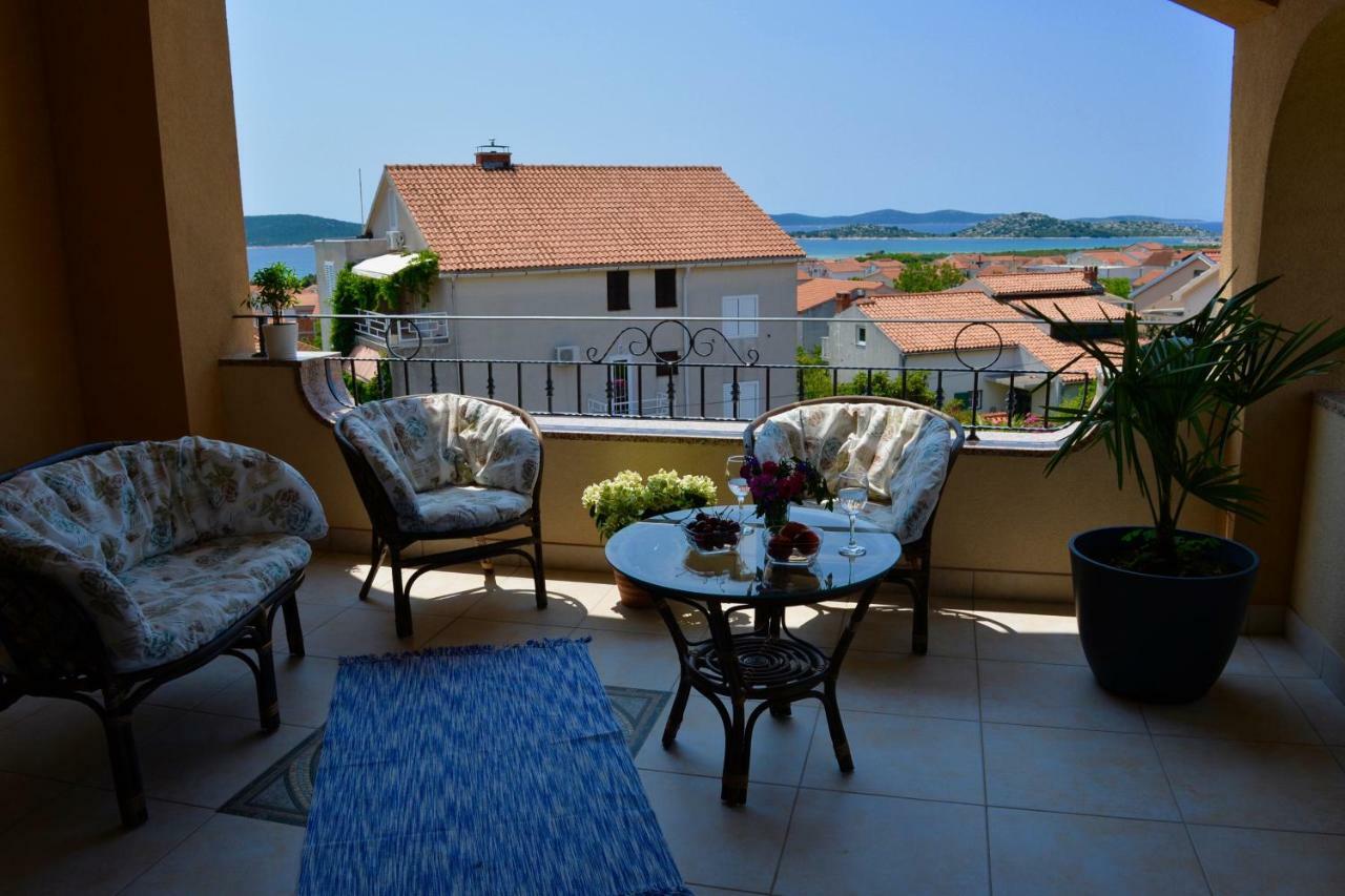 Iva Apartmani Vodice Exterior photo